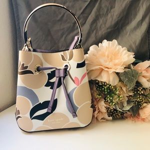 🎉SALE🎉KATE SPADE SMAL BUCKET CROSBODY EVA BREEZY